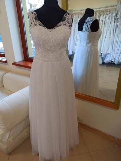 Nowa suknia ślubna - koronka z cekinami